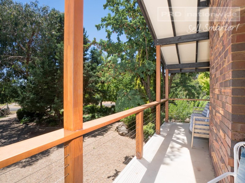 6 Poplar Road, Lake Albert NSW 2650