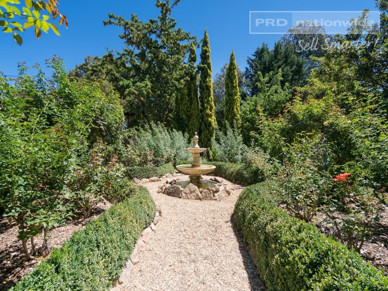 6 Poplar Road, Lake Albert NSW 2650