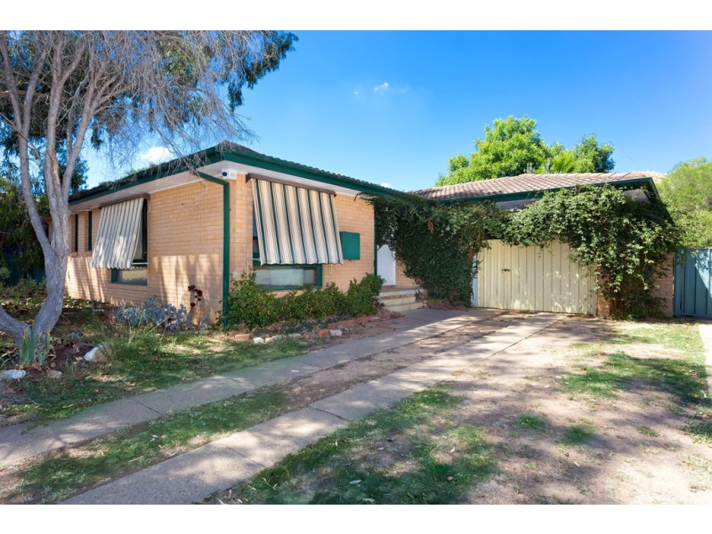 60 McKell Avenue, Mount Austin NSW 2650