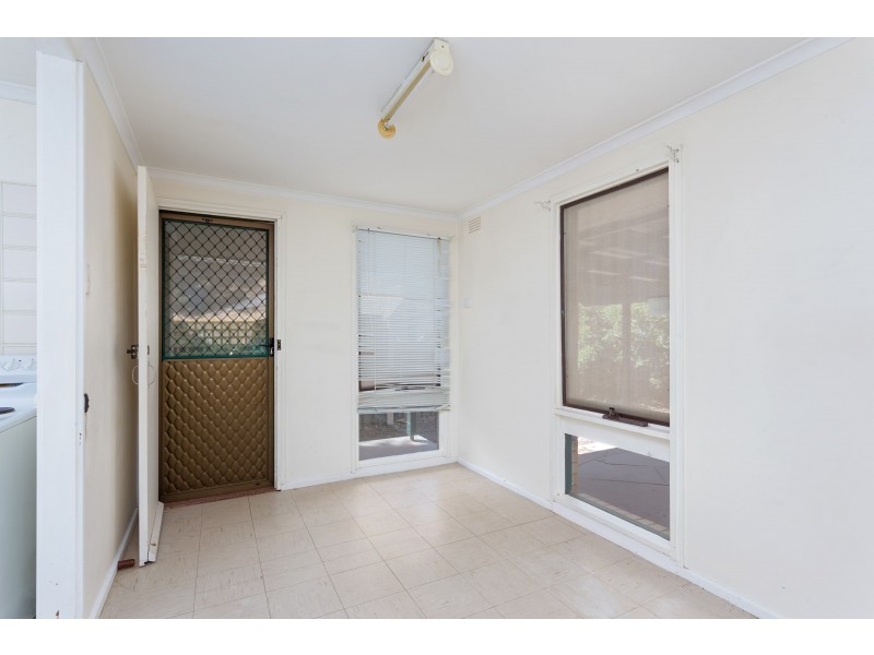 60 McKell Avenue, Mount Austin NSW 2650