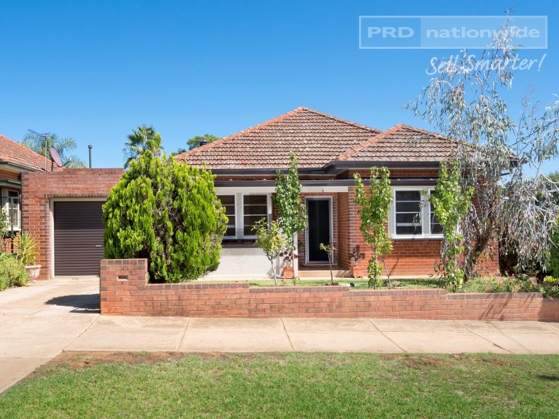 4 Heath Street, Turvey Park NSW 2650