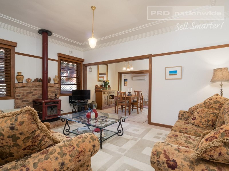 4 Heath Street, Turvey Park NSW 2650