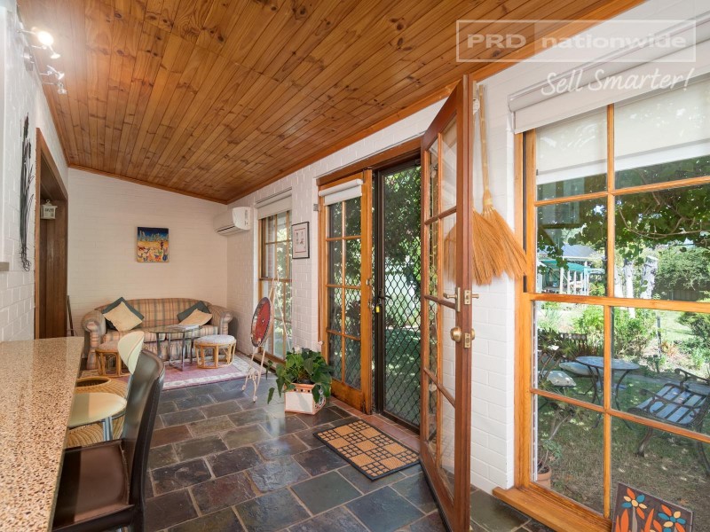 4 Heath Street, Turvey Park NSW 2650