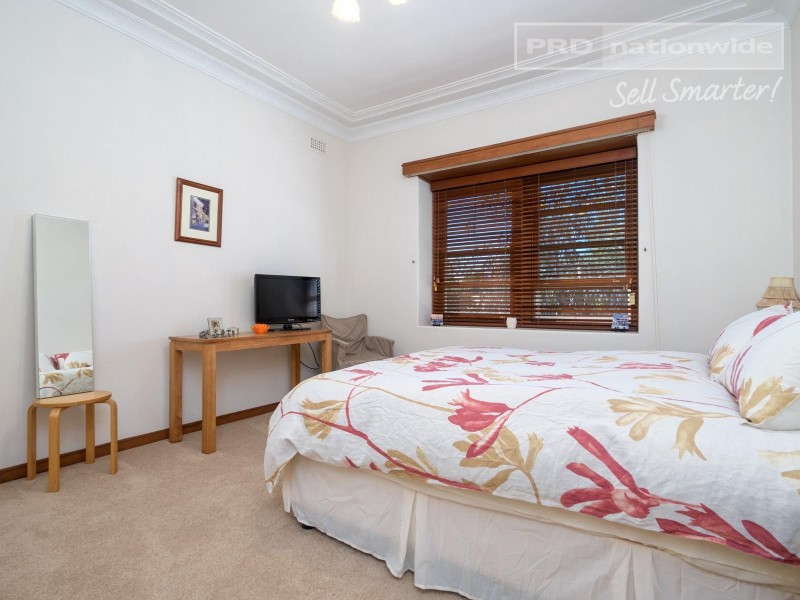 4 Heath Street, Turvey Park NSW 2650