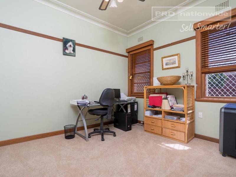 4 Heath Street, Turvey Park NSW 2650