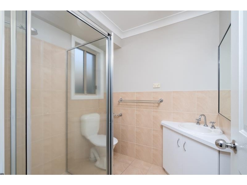 95 Yentoo Drive, Glenfield Park NSW 2650