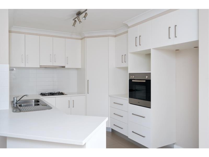 1 Barrington Street, Tatton NSW 2650