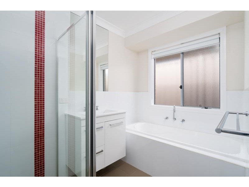 1 Barrington Street, Tatton NSW 2650