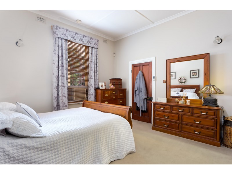 58 Gurwood Street, Wagga Wagga NSW 2650