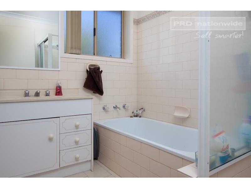 18A Gunn Drive, Estella NSW 2650