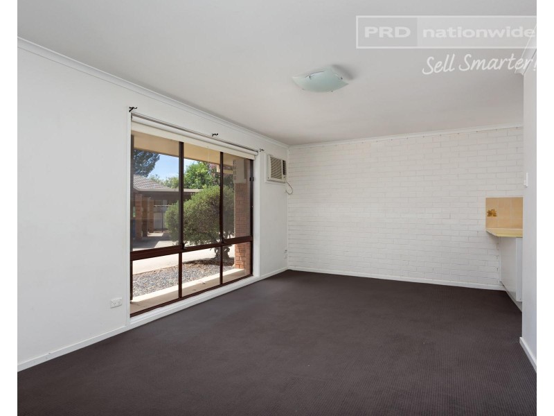 4/16 Bulolo Street, Ashmont NSW 2650