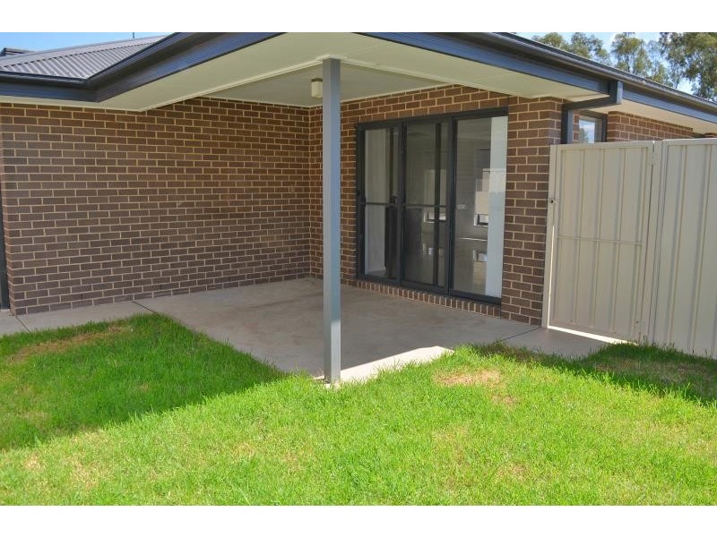 14 St Pauls Place, Estella NSW 2650