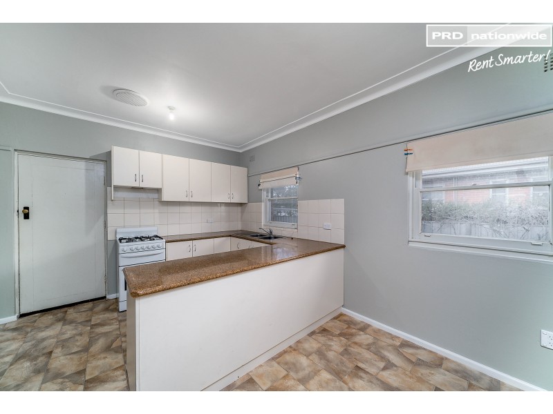 99 Bolger Avenue, Mount Austin NSW 2650