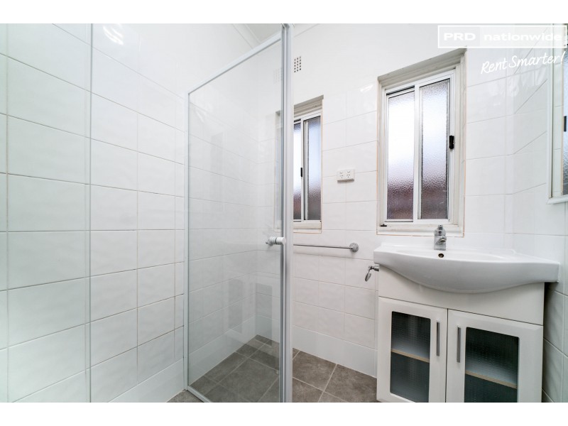 99 Bolger Avenue, Mount Austin NSW 2650