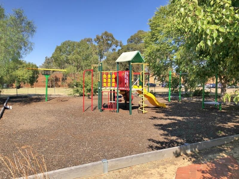 2/8 Japonica Place, Forest Hill NSW 2651