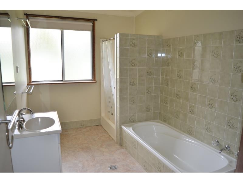 14 Rhoda Avenue, Wagga Wagga NSW 2650