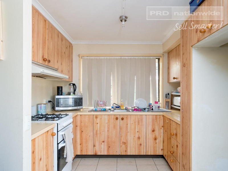 70 Elizabeth Avenue, Forest Hill NSW 2651