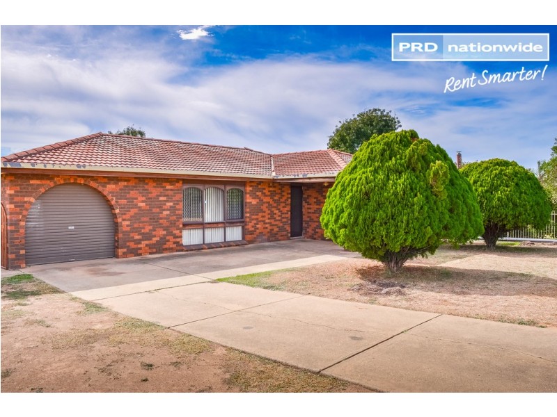 3 Melkin Avenue, Glenfield Park NSW 2650