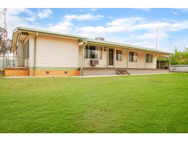 10 Ferrier Street, Lockhart NSW 2656