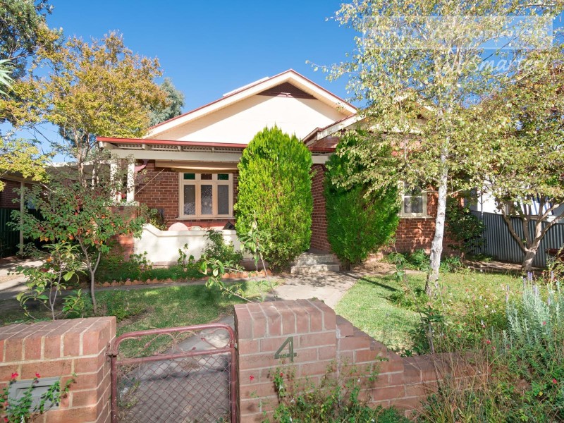 4 Rhoda Avenue, Wagga Wagga NSW 2650
