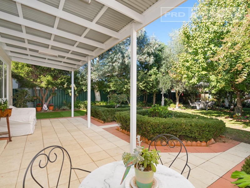 4 Rhoda Avenue, Wagga Wagga NSW 2650