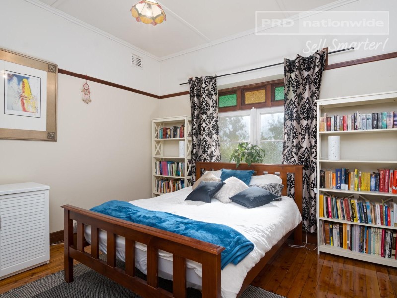 4 Rhoda Avenue, Wagga Wagga NSW 2650