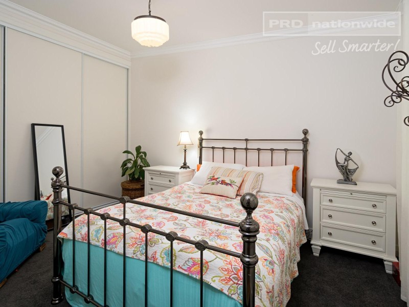 4 Rhoda Avenue, Wagga Wagga NSW 2650