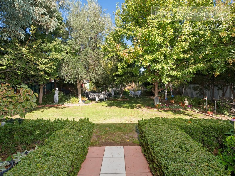 4 Rhoda Avenue, Wagga Wagga NSW 2650