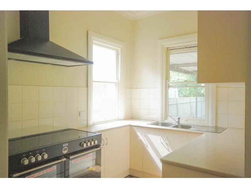 6 Rhoda Ave, Wagga Wagga NSW 2650