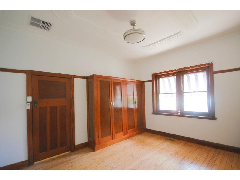 6 Rhoda Ave, Wagga Wagga NSW 2650