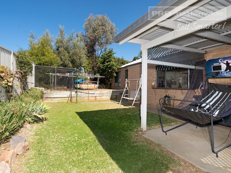 19 Yanko Crescent, Bourkelands NSW 2650
