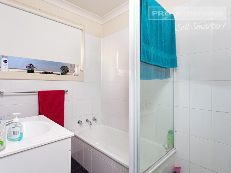 231 Fernleigh Road, Ashmont NSW 2650