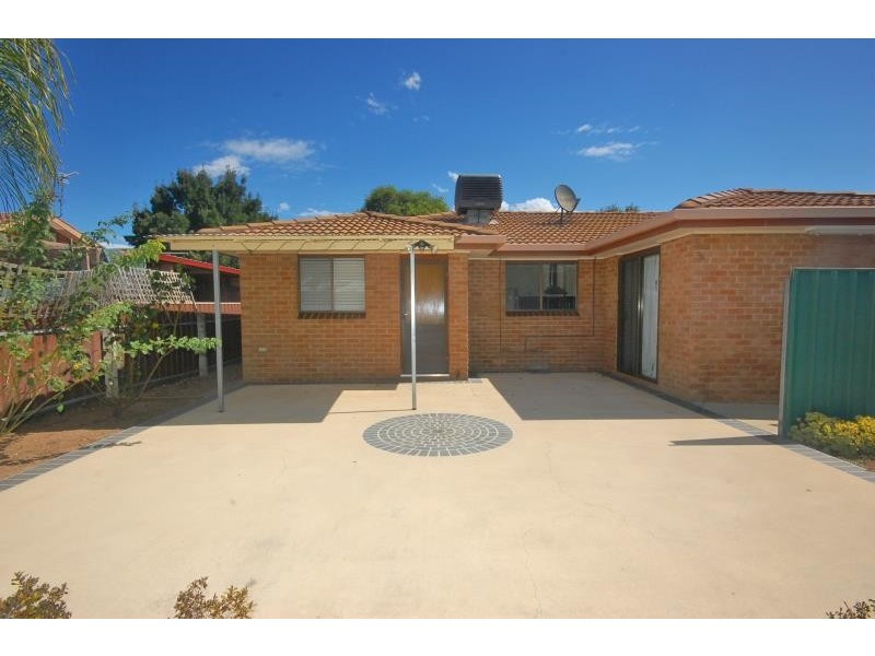 3 Vanda Street, Lake Albert NSW 2650