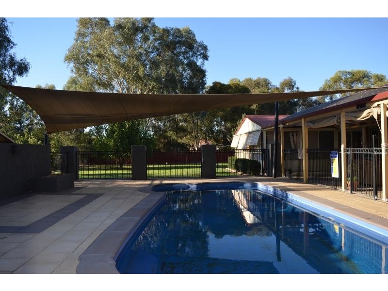 3 Sycamore Road, Lake Albert NSW 2650