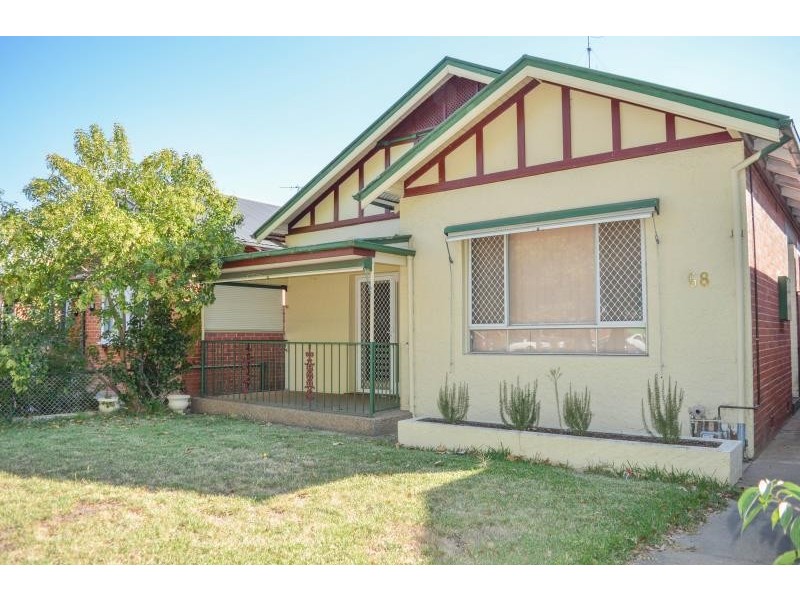 68 Peter Street, Wagga Wagga NSW 2650