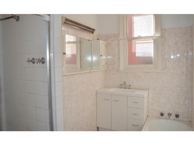 68 Peter Street, Wagga Wagga NSW 2650