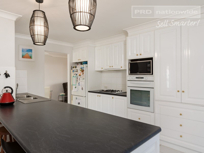 13 Lamilla Street, Glenfield Park NSW 2650