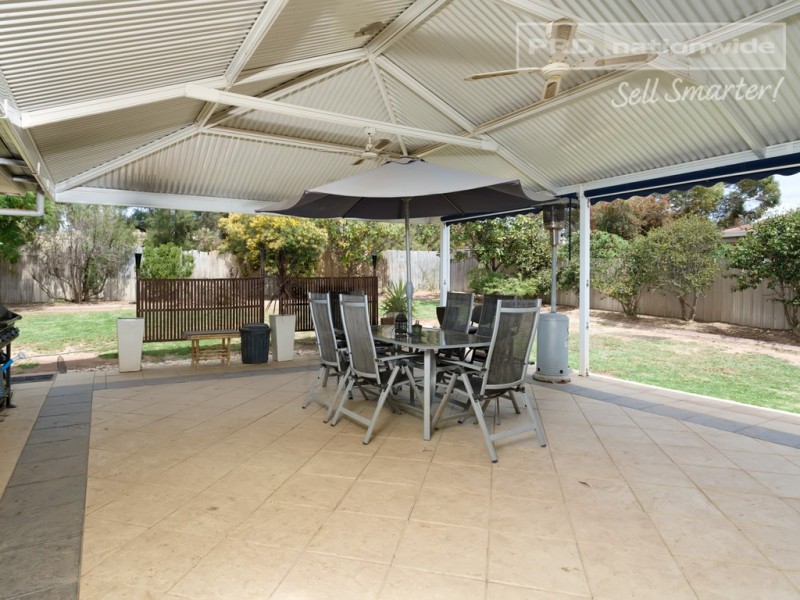 13 Lamilla Street, Glenfield Park NSW 2650