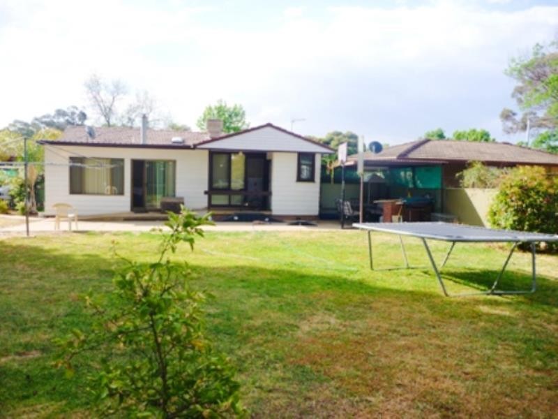 4 Marnock Place, Ashmont NSW 2650