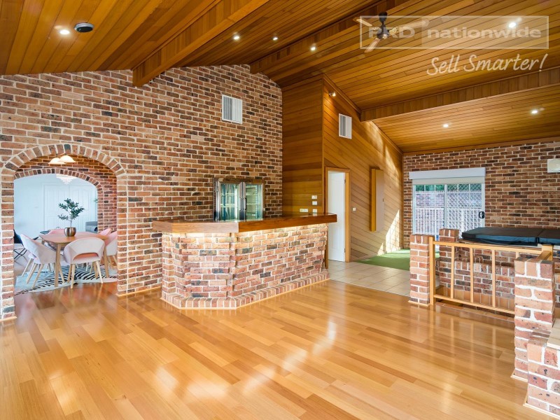 2 Loru Close, Kooringal NSW 2650