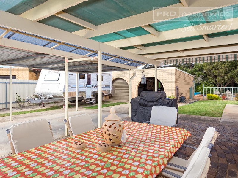 8 Lonergan Place, Wagga Wagga NSW 2650