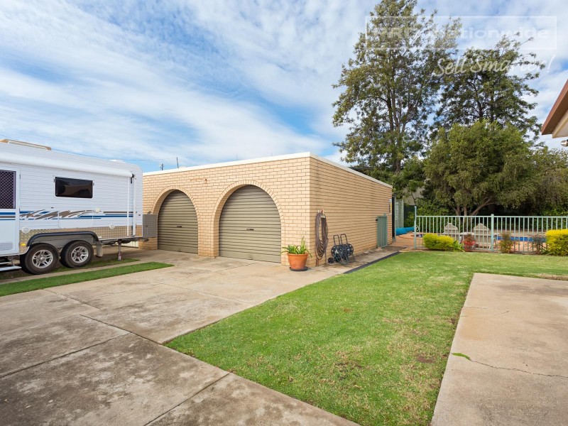 8 Lonergan Place, Wagga Wagga NSW 2650