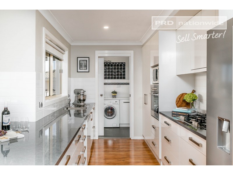 79 Dalman Parkway, Glenfield Park NSW 2650