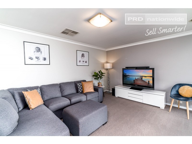 79 Dalman Parkway, Glenfield Park NSW 2650