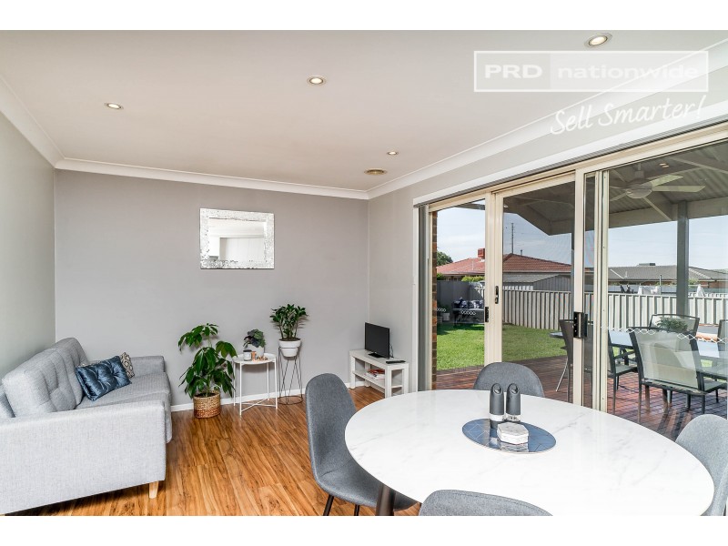 79 Dalman Parkway, Glenfield Park NSW 2650
