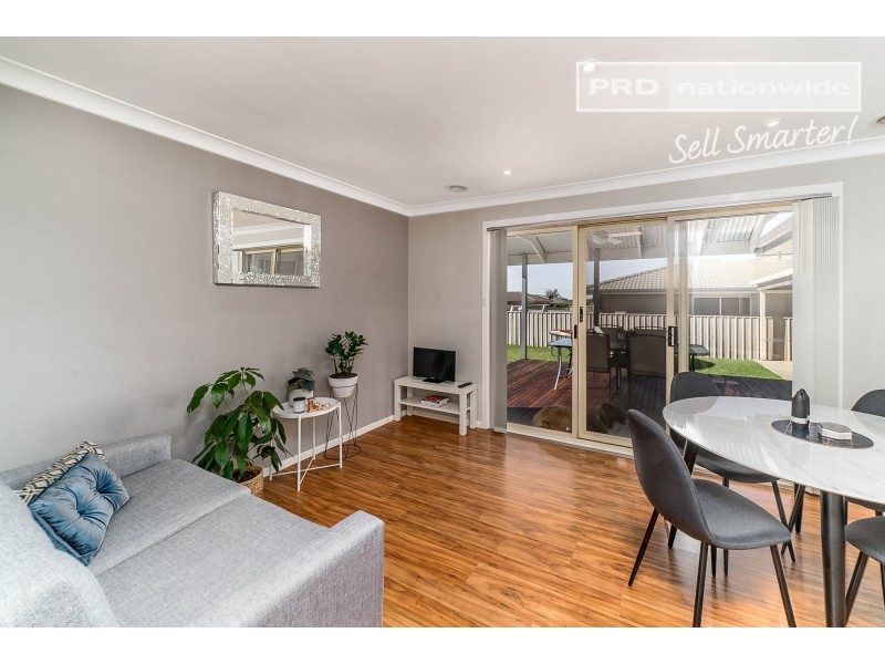 79 Dalman Parkway, Glenfield Park NSW 2650