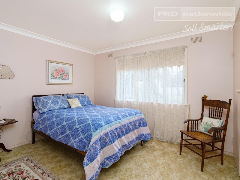 16 Davidson Street, The Rock NSW 2655