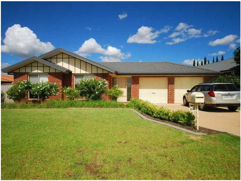 84 Yentoo Drive, Glenfield Park NSW 2650