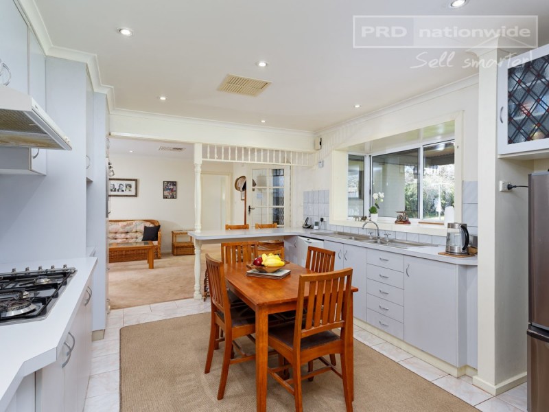 30 Norfolk Avenue, Lake Albert NSW 2650