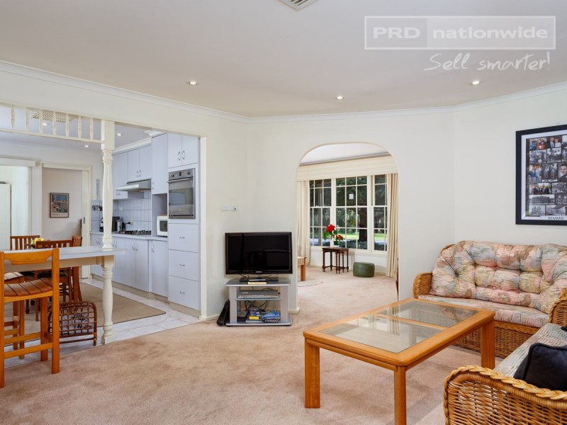 30 Norfolk Avenue, Lake Albert NSW 2650